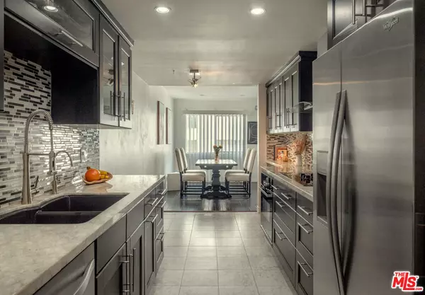 Los Angeles, CA 90046,7259 Hillside AVE #202