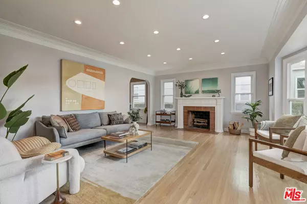 Los Angeles, CA 90016,3504 S Cloverdale AVE