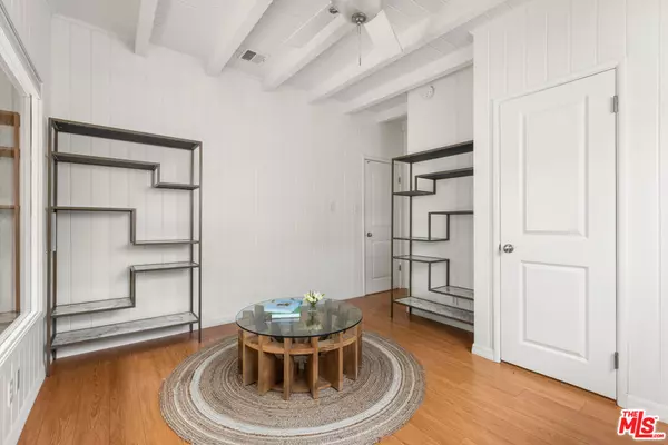 Beverly Hills, CA 90211,419 S Almont DR