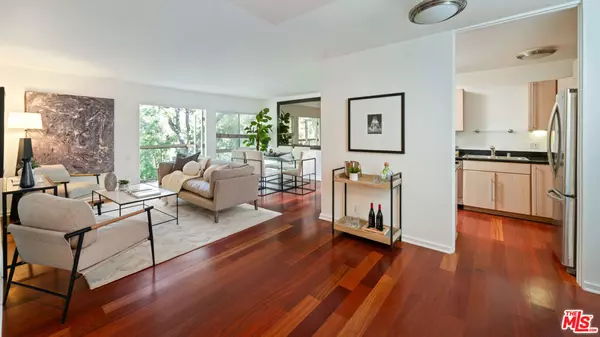 Los Angeles, CA 90049,330 S Barrington AVE #307