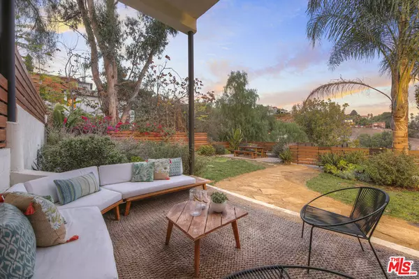 Los Angeles, CA 90065,421 Beech ST