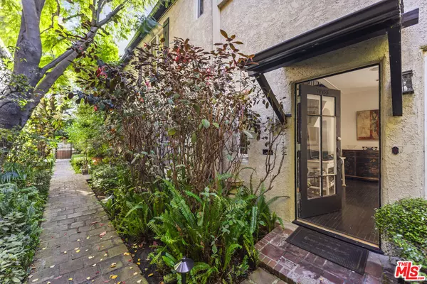 West Hollywood, CA 90046,7915 Norton AVE #1/8