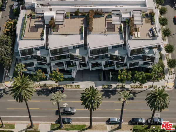 West Hollywood, CA 90069,702 N Doheny DR #101