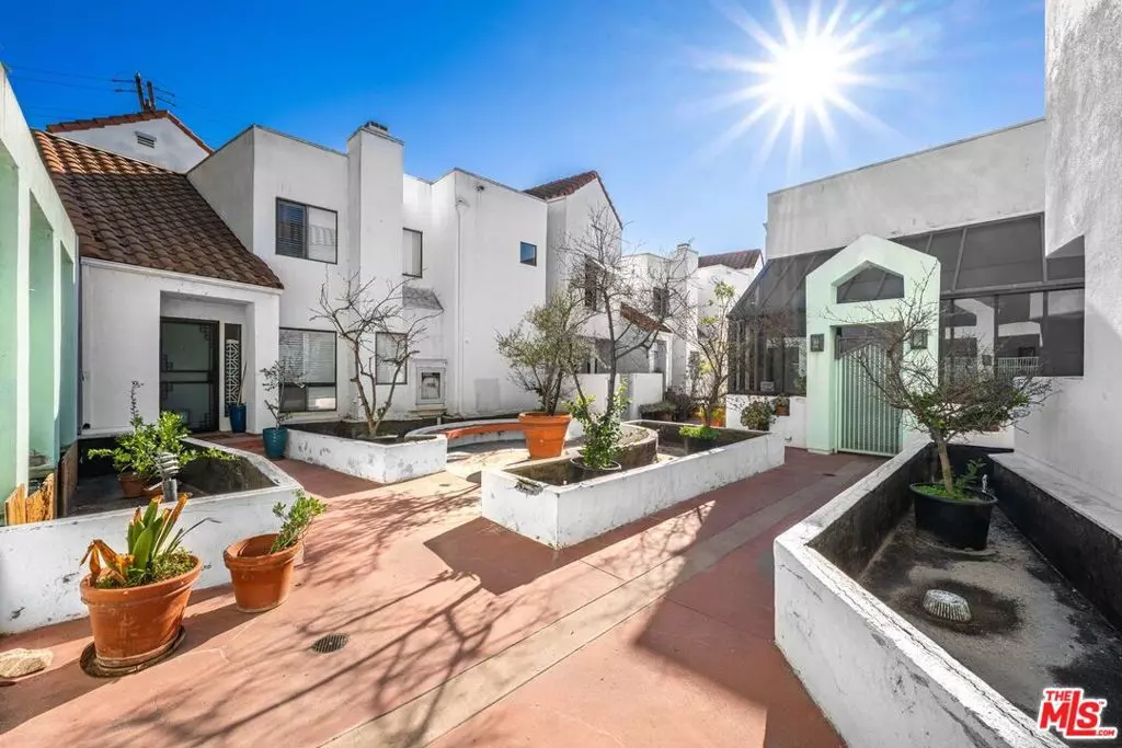 Glendale, CA 91201,1340 Glenwood RD #4