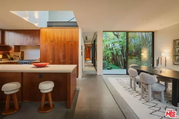 Venice, CA 90291,734 Palms BLVD