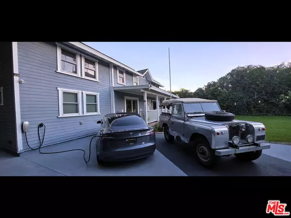 Encino, CA 91436,4744 Haskell AVE