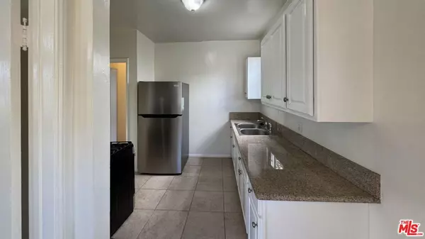 Los Angeles, CA 90025,1623 S Bundy #1623