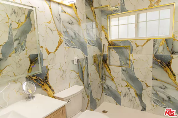 Woodland Hills, CA 91367,5604 Valley Circle BLVD