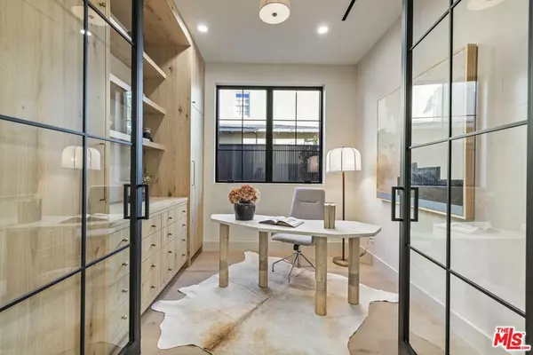 Sherman Oaks, CA 91423,14273 Greenleaf ST