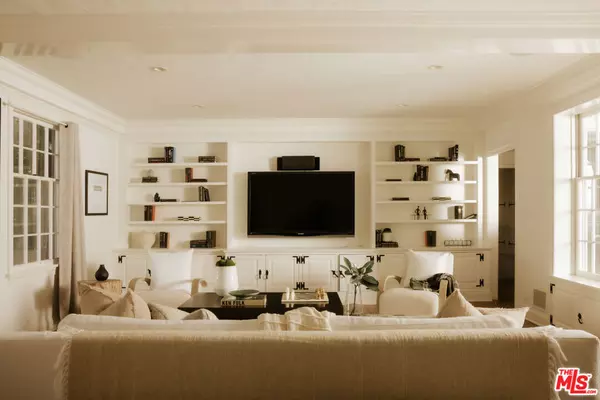 Los Angeles, CA 90049,11630 Bellagio RD