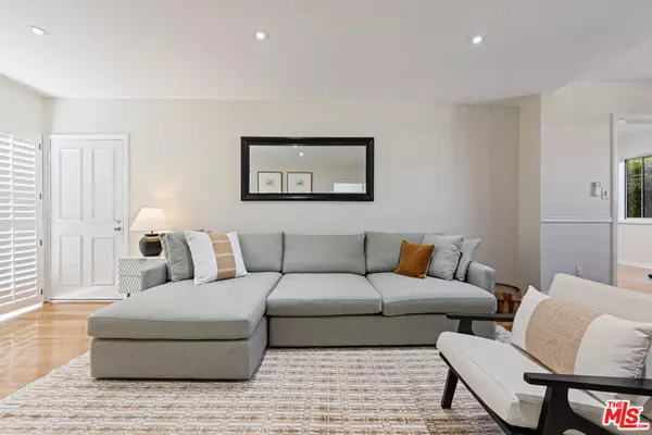 Santa Monica, CA 90403,832 Euclid ST #203