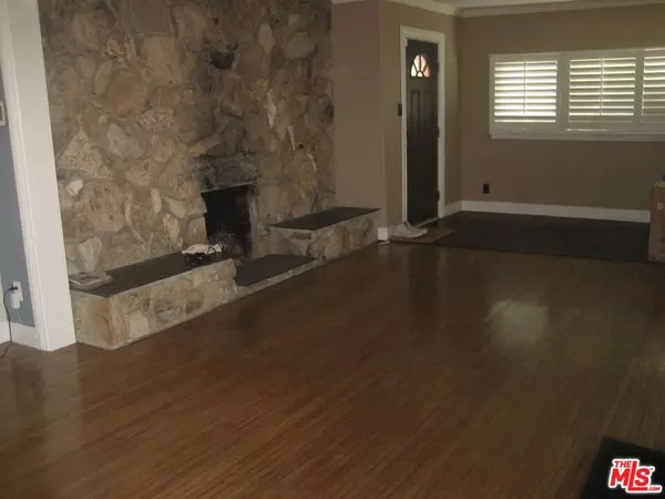 Los Angeles, CA 90044,543 W 101st ST