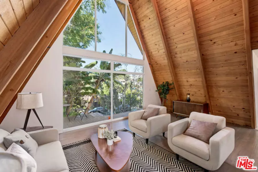 3237 Kelton AVE, Los Angeles, CA 90034