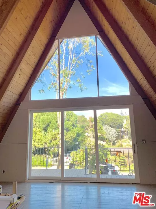 Los Angeles, CA 90034,3237 Kelton AVE