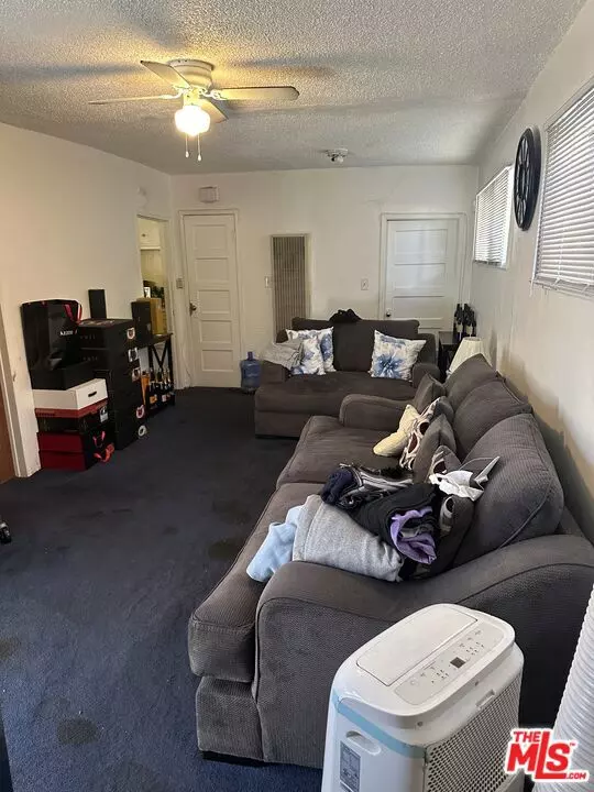 Los Angeles, CA 90043,7316 10th AVE