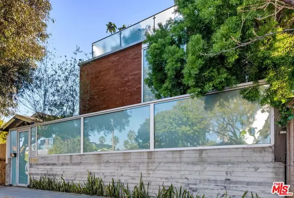 1220 Cabrillo AVE, Venice, CA 90291