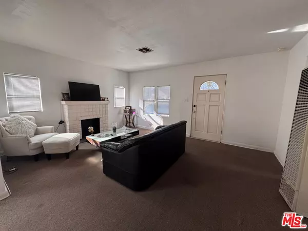 Los Angeles, CA 90043,6710 4th AVE