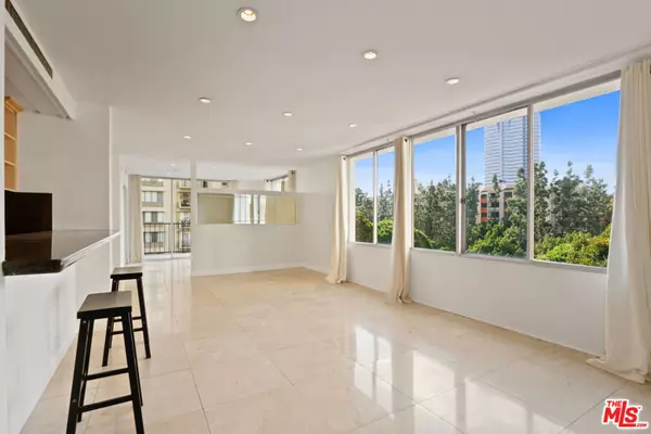 Los Angeles, CA 90067,2160 Century Pkwy #605