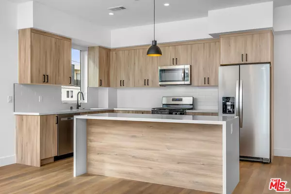 North Hollywood, CA 91601,5722 Fulcher AVE #1