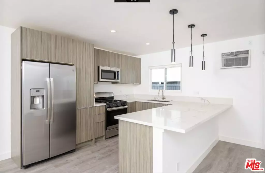 West Hollywood, CA 90046,1261 N Laurel AVE