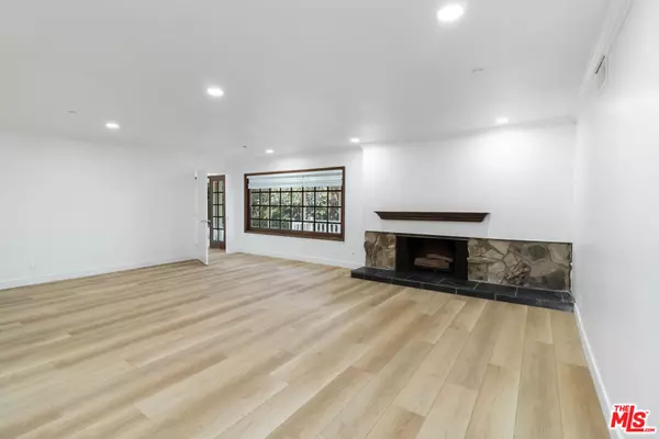 Camarillo, CA 93010,975 Valley Vista DR