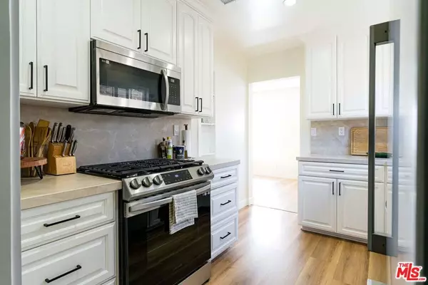 Valley Village, CA 91607,12023 Collins ST