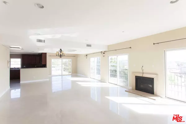 Los Angeles, CA 90035,8555 Cashio ST #PH4