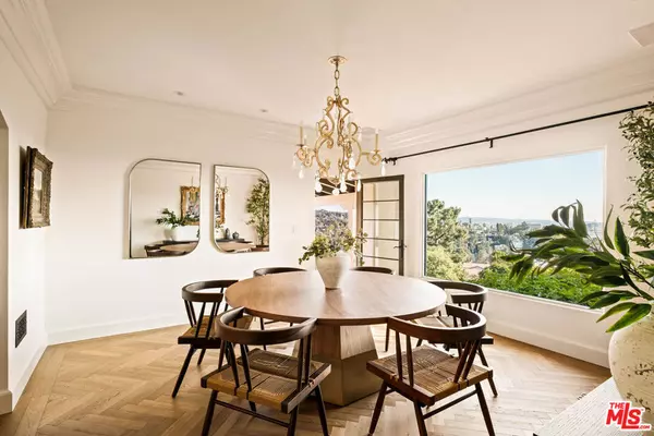 Los Angeles, CA 90068,7020 La Presa DR