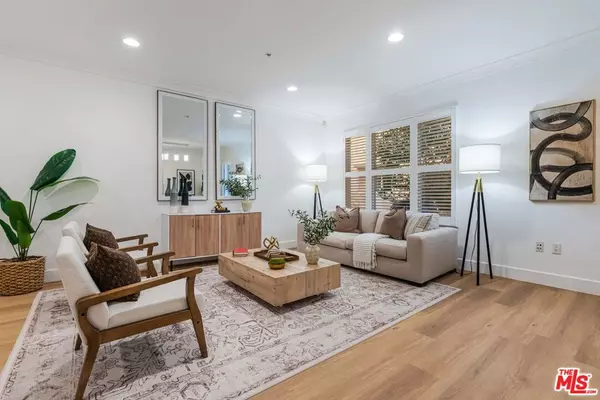 Playa Vista, CA 90094,6020 Seabluff DR #114