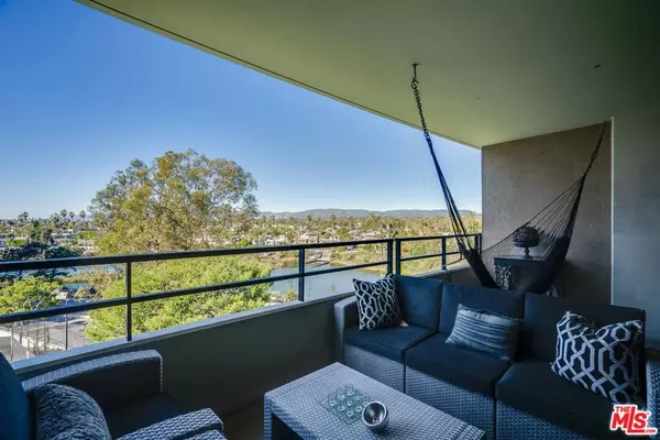 Marina Del Rey, CA 90292,4316 Marina City DR #219