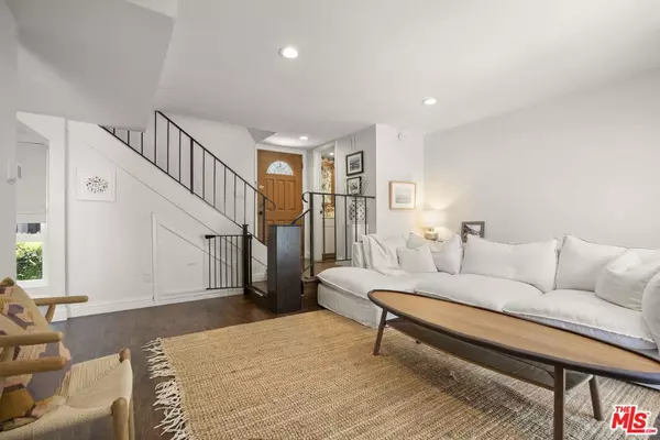 Agoura Hills, CA 91301,27462 Country Glen RD