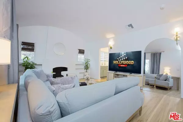 Los Angeles, CA 90046,951 N Martel AVE