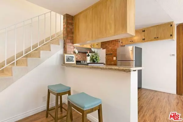 Santa Monica, CA 90405,711 Grant ST