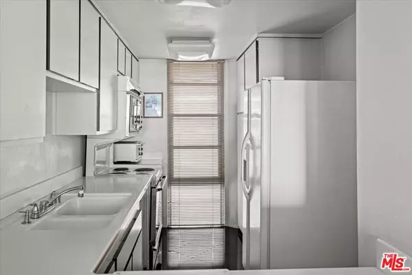 Marina Del Rey, CA 90292,4314 Marina City DR #430