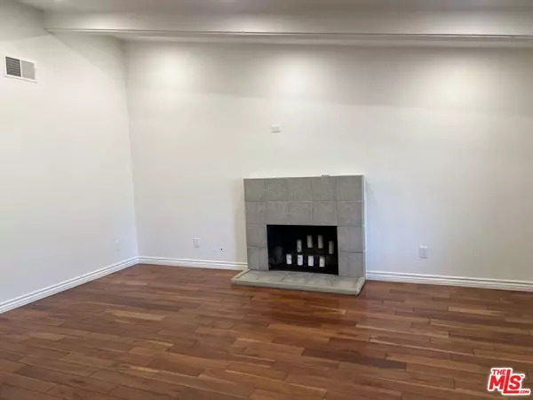 Porter Ranch, CA 91326,11657 Porter Valley DR