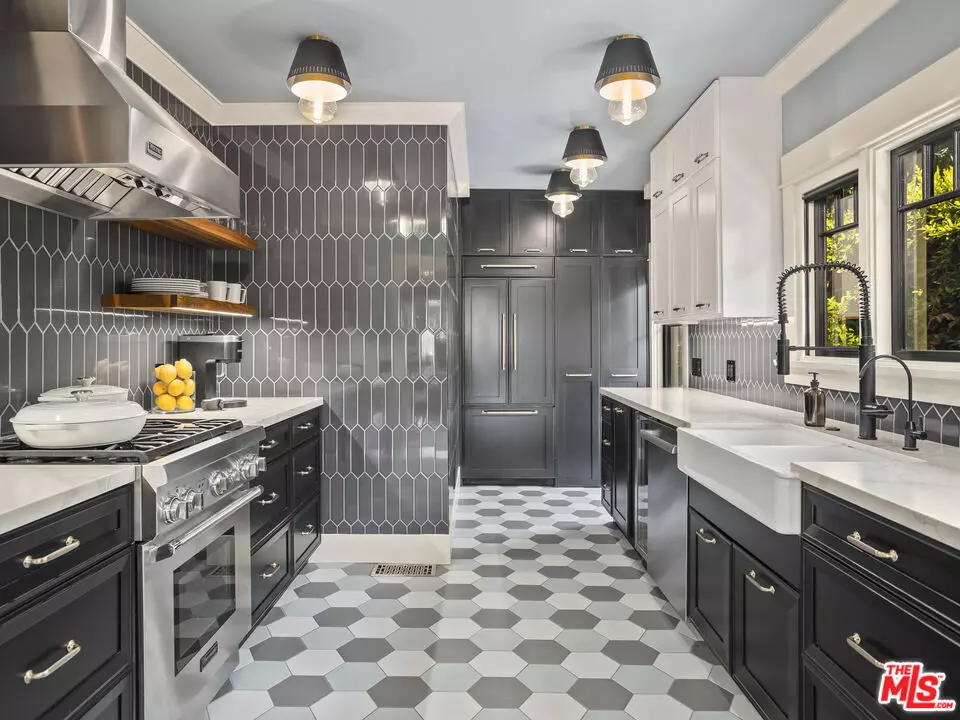 Los Angeles, CA 90046,1528 N Curson AVE