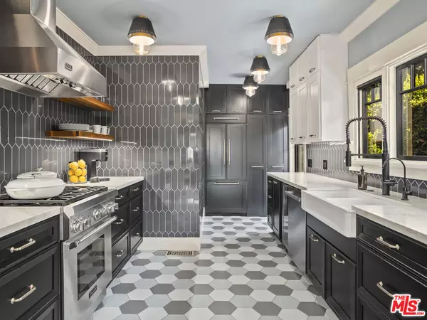 1528 N Curson AVE, Los Angeles, CA 90046