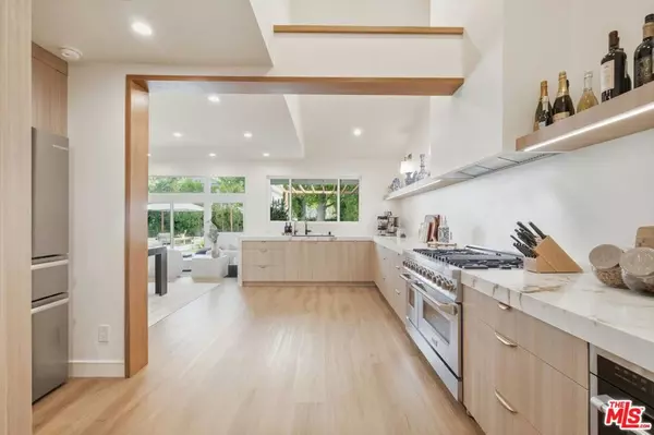 Westlake Village, CA 91361,958 Ranch House RD