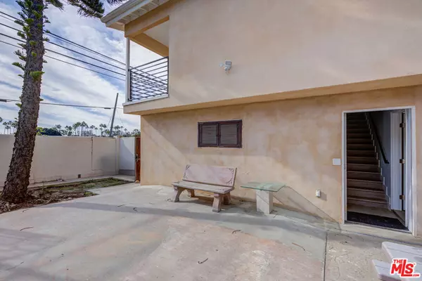 Long Beach, CA 90814,355 Panama AVE #A