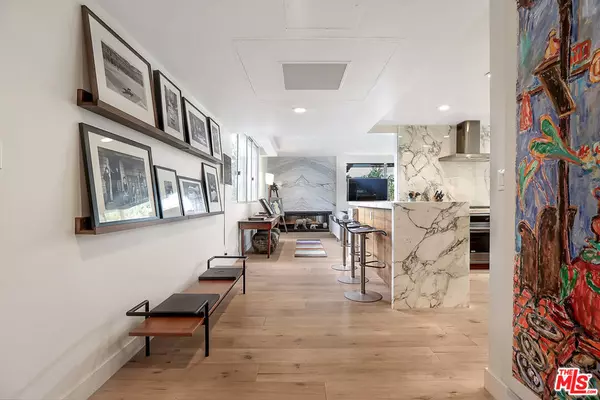 Pacific Palisades, CA 90272,17352 W Sunset BLVD #301