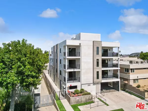 Inglewood, CA 90301,819 E La Palma DR #3