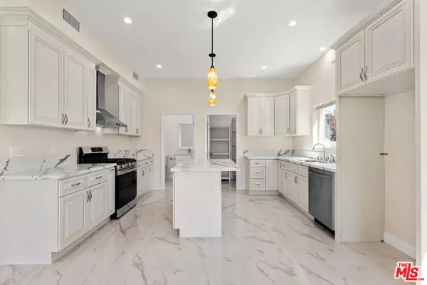 North Hollywood, CA 91606,11625 Haynes ST