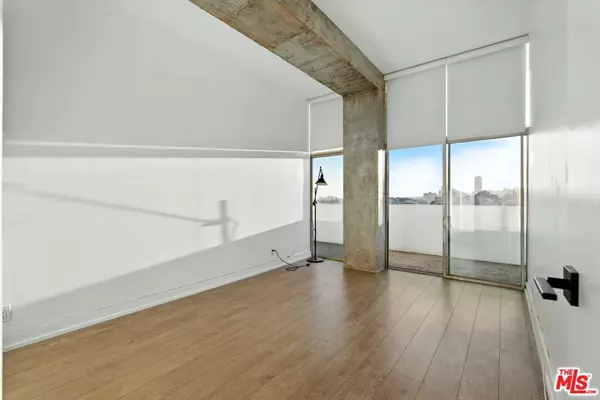 West Hollywood, CA 90069,1155 N La Cienega BLVD #5