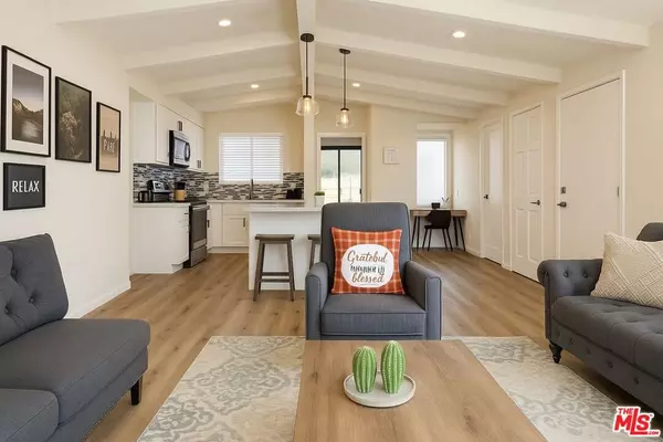 Chatsworth, CA 91311,9204 Rowell AVE