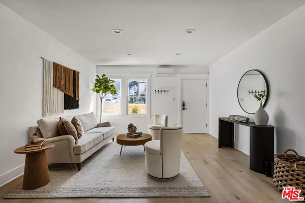 Los Angeles, CA 90026,1201 Douglas ST