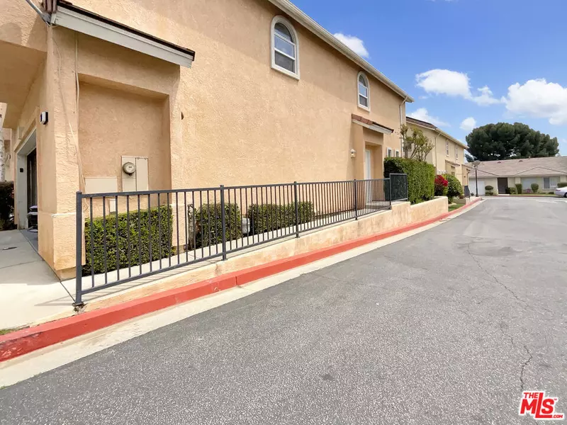 15232 Foothill BLVD #111, Sylmar, CA 91342