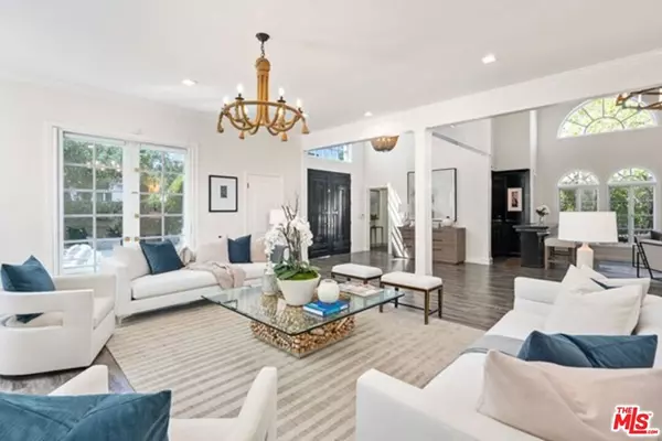 Beverly Hills, CA 90211,200 S Almont DR