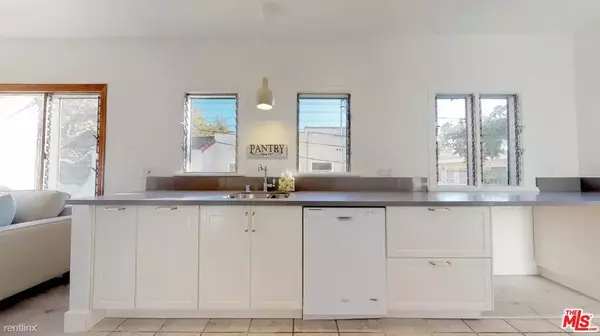 Beverly Hills, CA 90211,245 N Swall DR