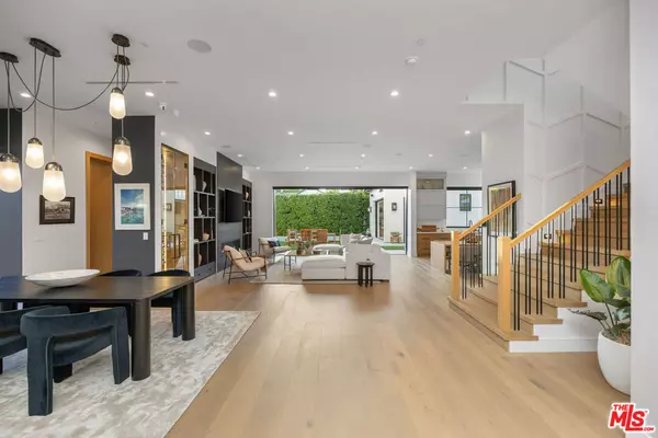 Sherman Oaks, CA 91423,5003 Mammoth AVE