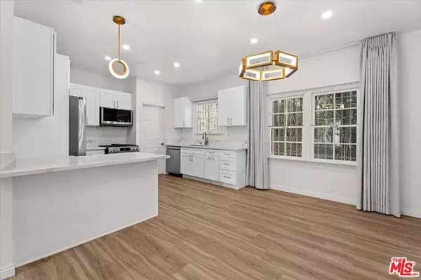 Beverly Hills, CA 90212,9687 W Olympic BLVD